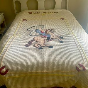 Vintage style chenille “Yipee Ai oh” cowboy bedding